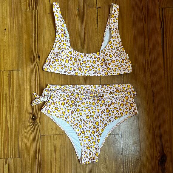 Pink neutral cheetah print high waisted two piece SIZE L - Picture 1 of 5